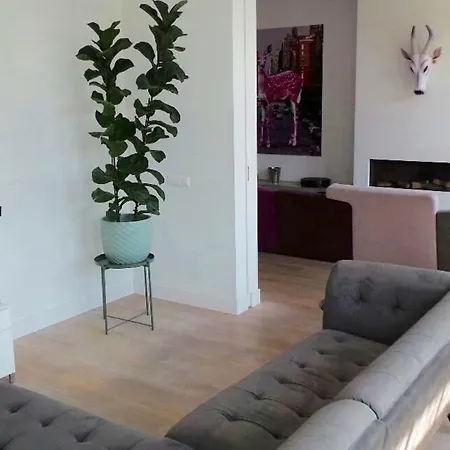 Vondelpark Luxe 아파트 *